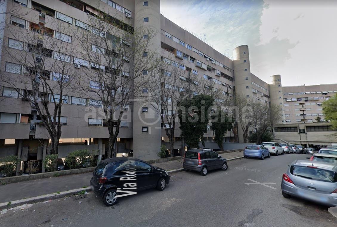 Appartamento Via Rodolfo Valentino 29 ROMA di 121,80 Mq. oltre Posto auto