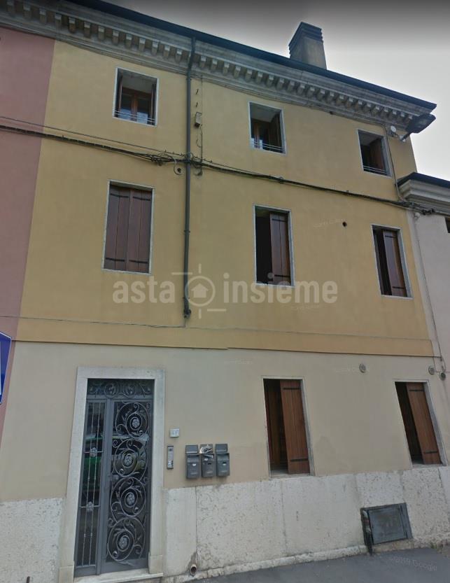 Appartamento Via Cesare Battisti 61 LONIGO  di 80 Mq.