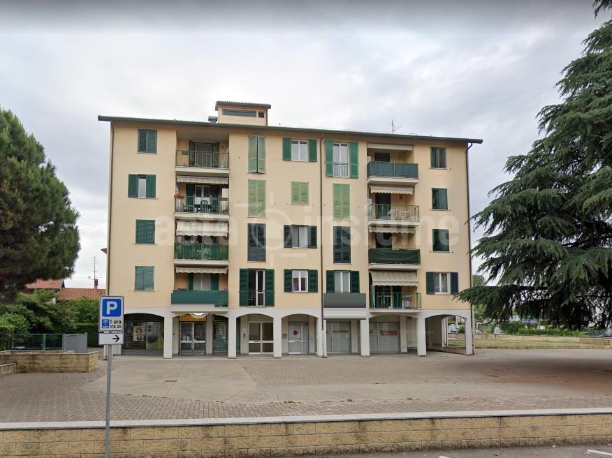 Appartamento Via Raffaello Sanzio 2 LIMBIATE di 95,00 Mq. oltre autorimessa