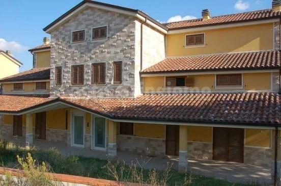 Complesso immobiliare composto da 4 palazzine Strada Ponte Mollo Perugia di 3.256,00 Mq. oltre area urbana  