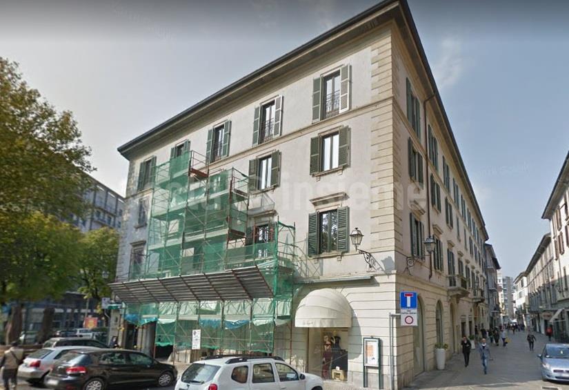 Uffici strutturati Piazza Manzoni 2 LECCO  di 1088,95 Mq.