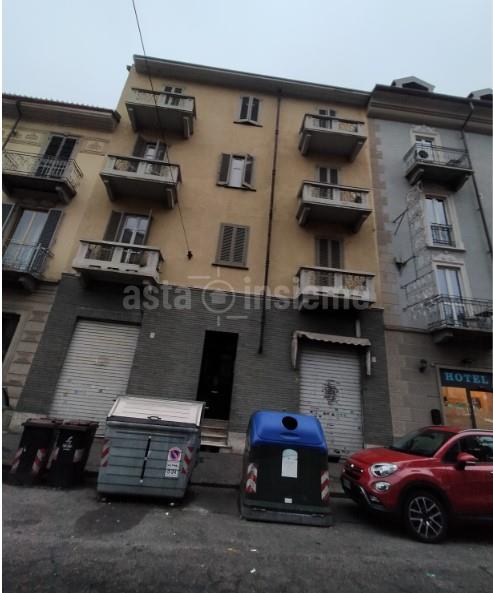 Appartamento Largo Giulio Cesare 102 TORINO  di 59,20 Mq. oltre Magazzino