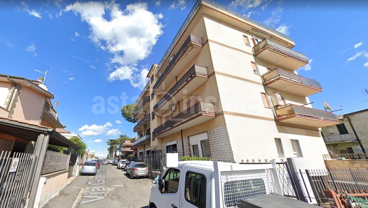 Appartamento Via Giacomo Laurenzani 12 ROMA  di 66,53 Mq.
