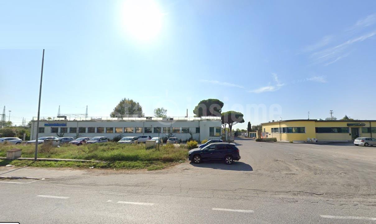 Complesso Misto località Nazzano, Via Frassina/SS Aurelia  CARRARA  di 968,00 Mq. oltre Terreno Agricolo e Area Urbana