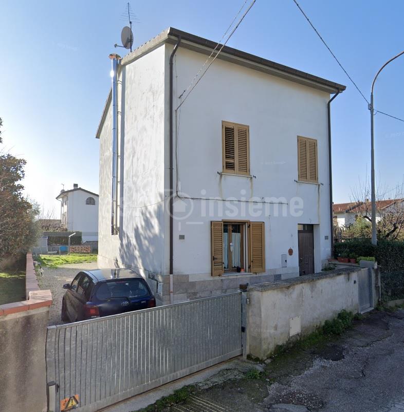 Appartamento Via Piantalbis 101 CASCINA Montione di 189,14 Mq.